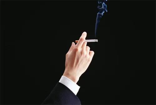 【6updh】老教授谈抽烟《点的是烟，抽的是幸福》